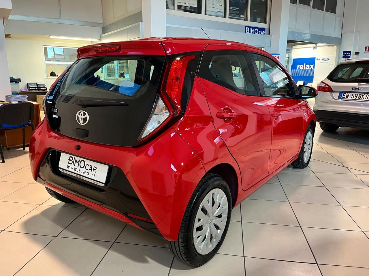 Toyota Aygo Connect 1.0 VVT-i 72 CV x-cool 5 porte