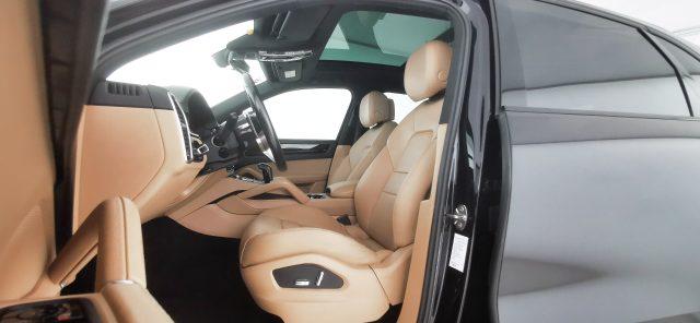 PORSCHE Cayenne 3.0 V6
