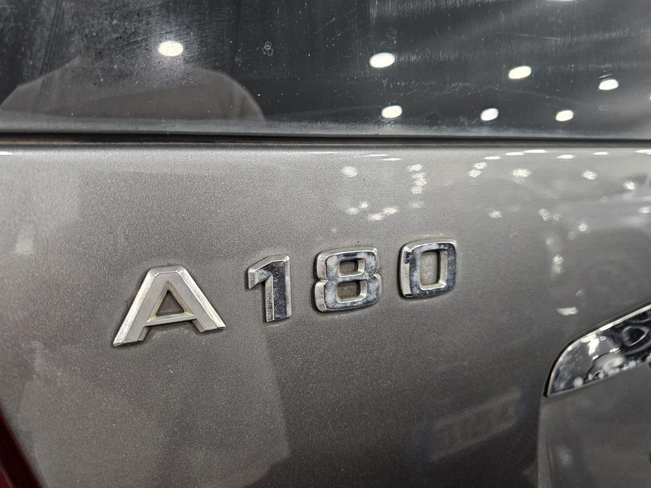 MERCEDES-BENZ CLASSE A180 CDI 110CV AVANTGARDE CAMBIO AUTOMATICO