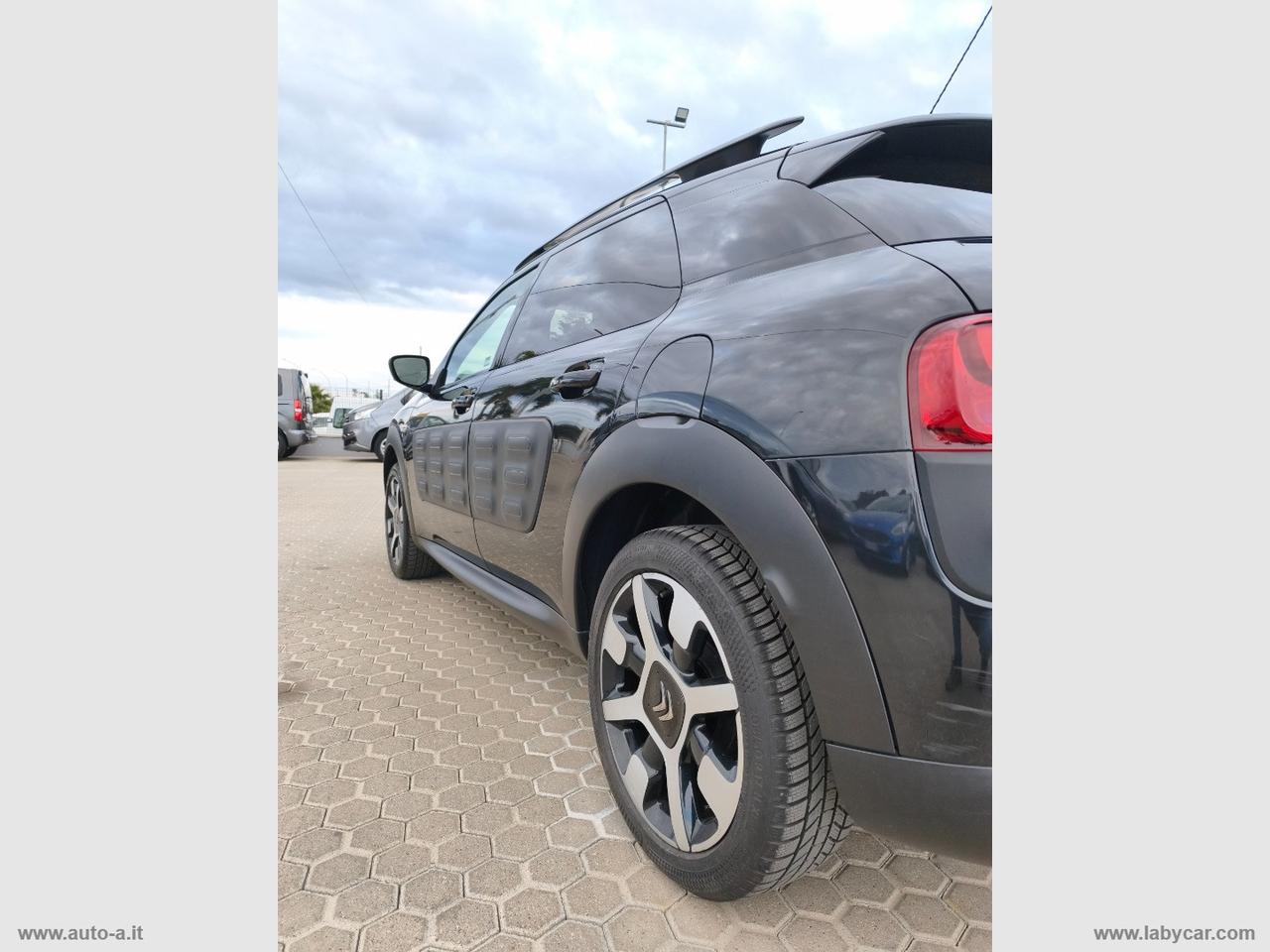 CITROEN C4 Cactus BlueHDi 100 Shine