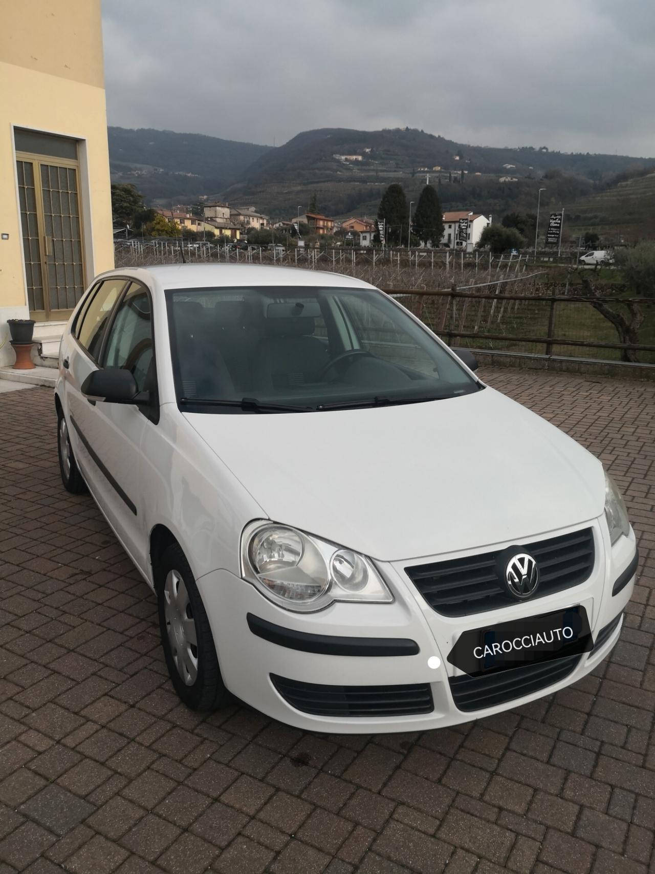 Volkswagen Polo 1. 2 benzina neopatentati