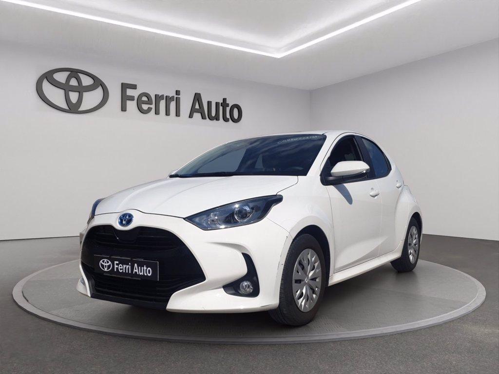 TOYOTA Yaris 1.5h active del 2022