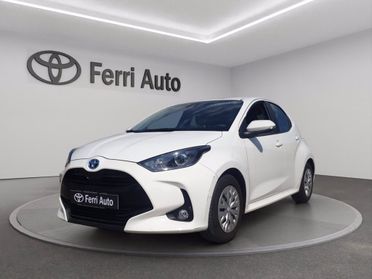 TOYOTA Yaris 1.5h active del 2022