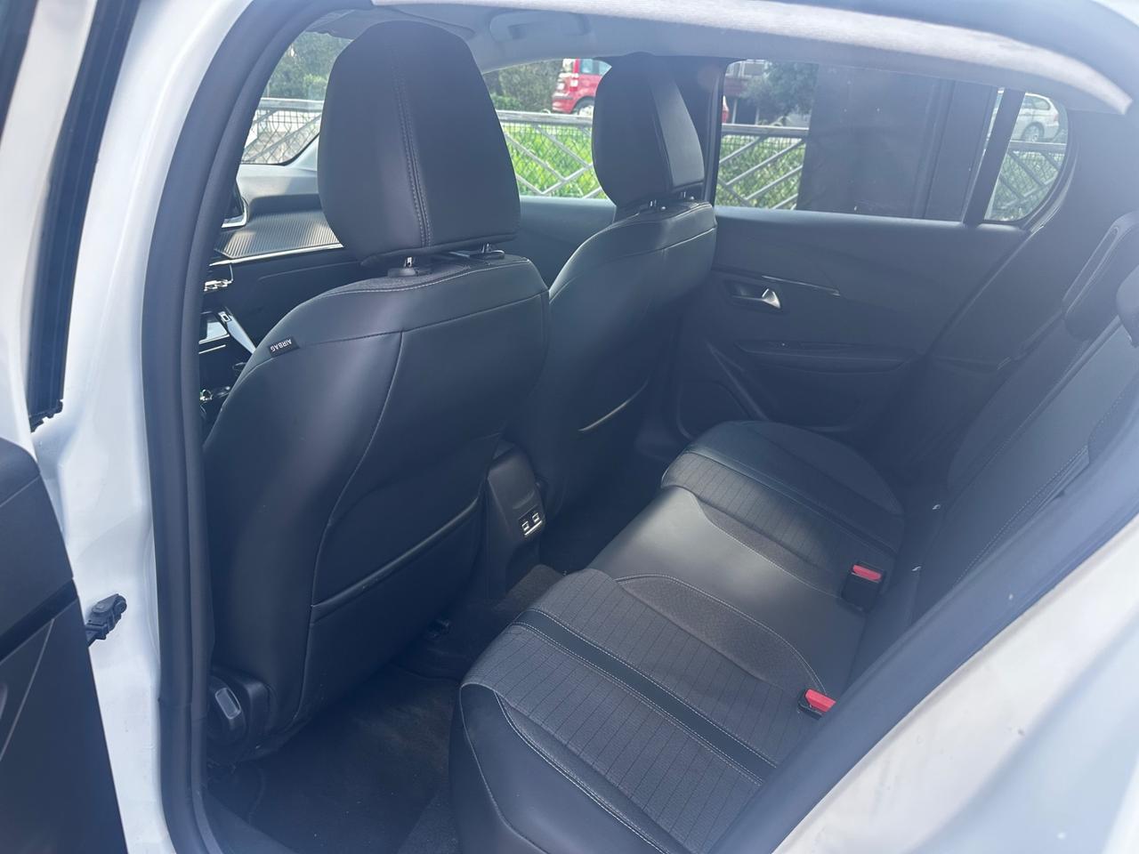 Peugeot 208 PureTech 100 Stop&Start EAT8 5 porte GT Pack