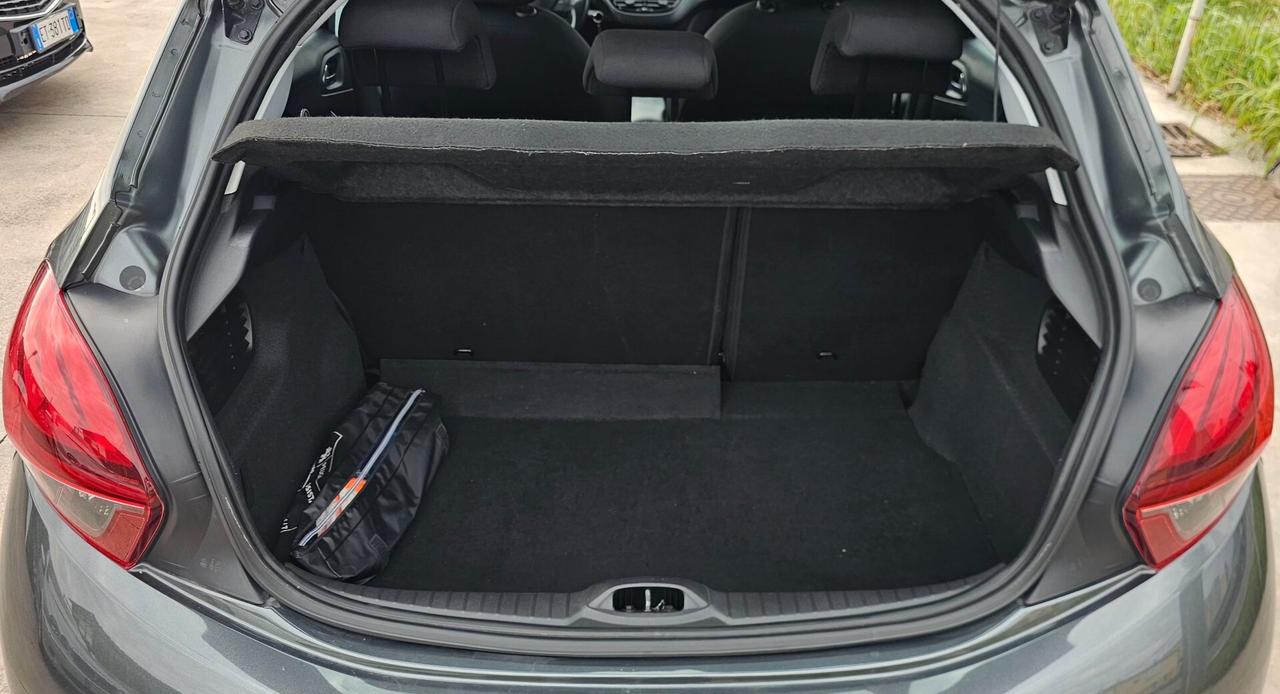 Peugeot 208 PureTech 82 5p. GPL Allure