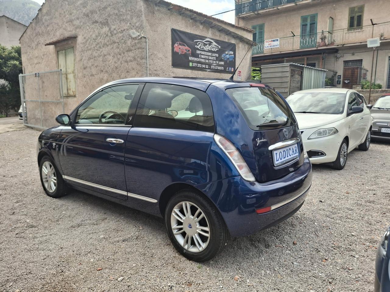 Lancia Ypsilon 1.3 MJT 90 CV Oro