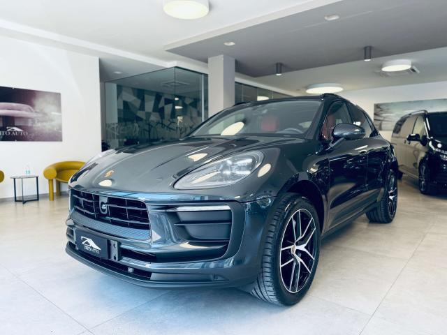 Porsche Macan 2023 2.0 265cv pdk TETTO/BOSE/20"