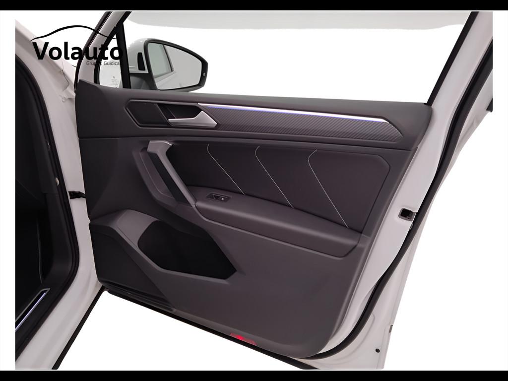 VOLKSWAGEN Tiguan II 2021 - Tiguan 1.5 tsi R-Line 150cv dsg