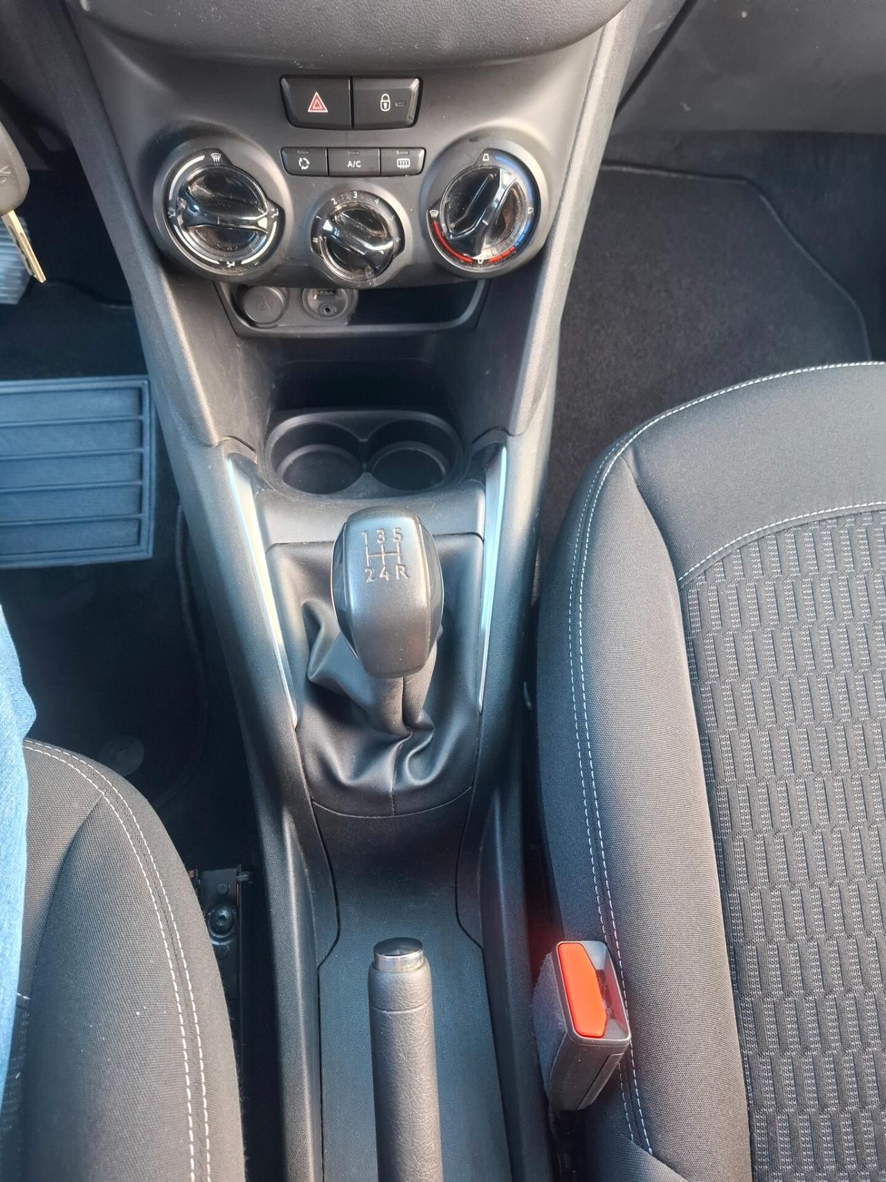 Peugeot 208 - 1.6 HDi Navi|Clima|Sensore 2017