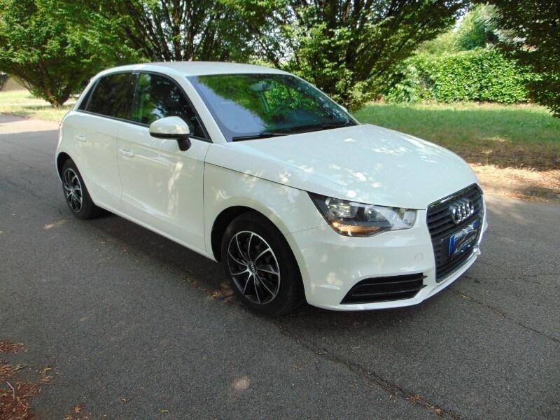 AUDI A1/S1 A1 SPB 1.6 TDI S tronic Attraction
