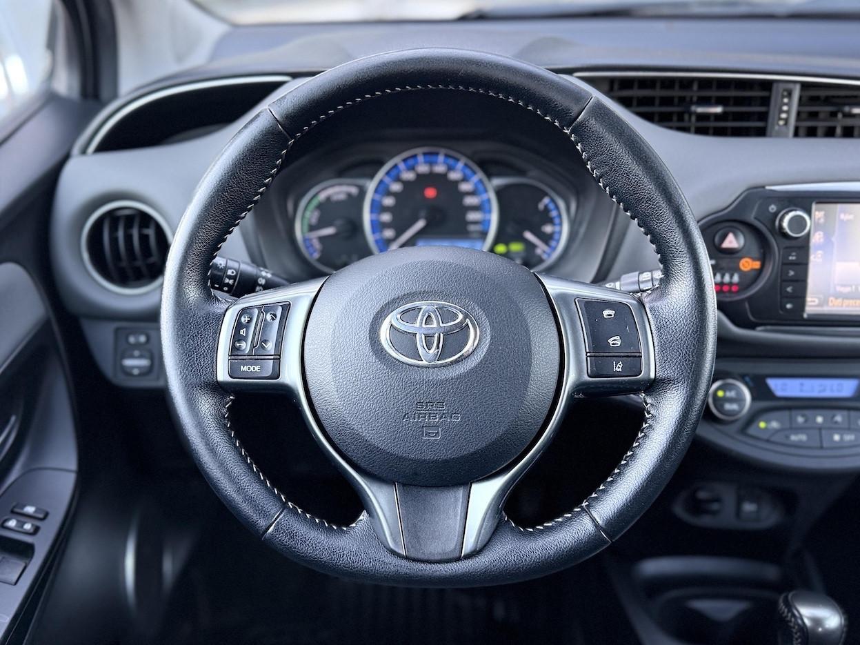 Toyota Yaris 1.5 Hybrid 75CV E6 Neo. Automatica - 2015