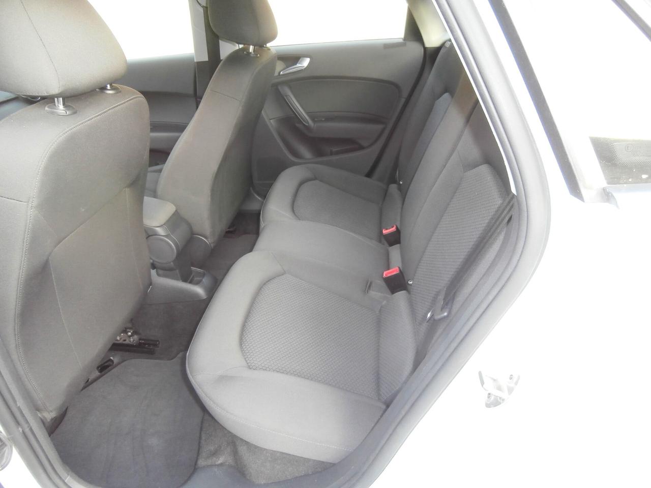 Audi A1 1.4 TDI 90 cv S. LINE Bicolore Neopatentati