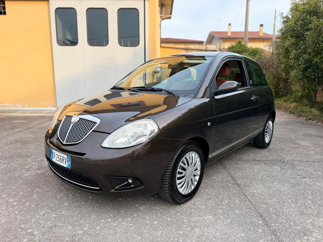 Lancia Ypsilon 1.2 Oro Giallo