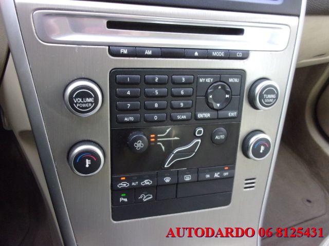 VOLVO XC60 2.4 D 163 CV AWD Momentum