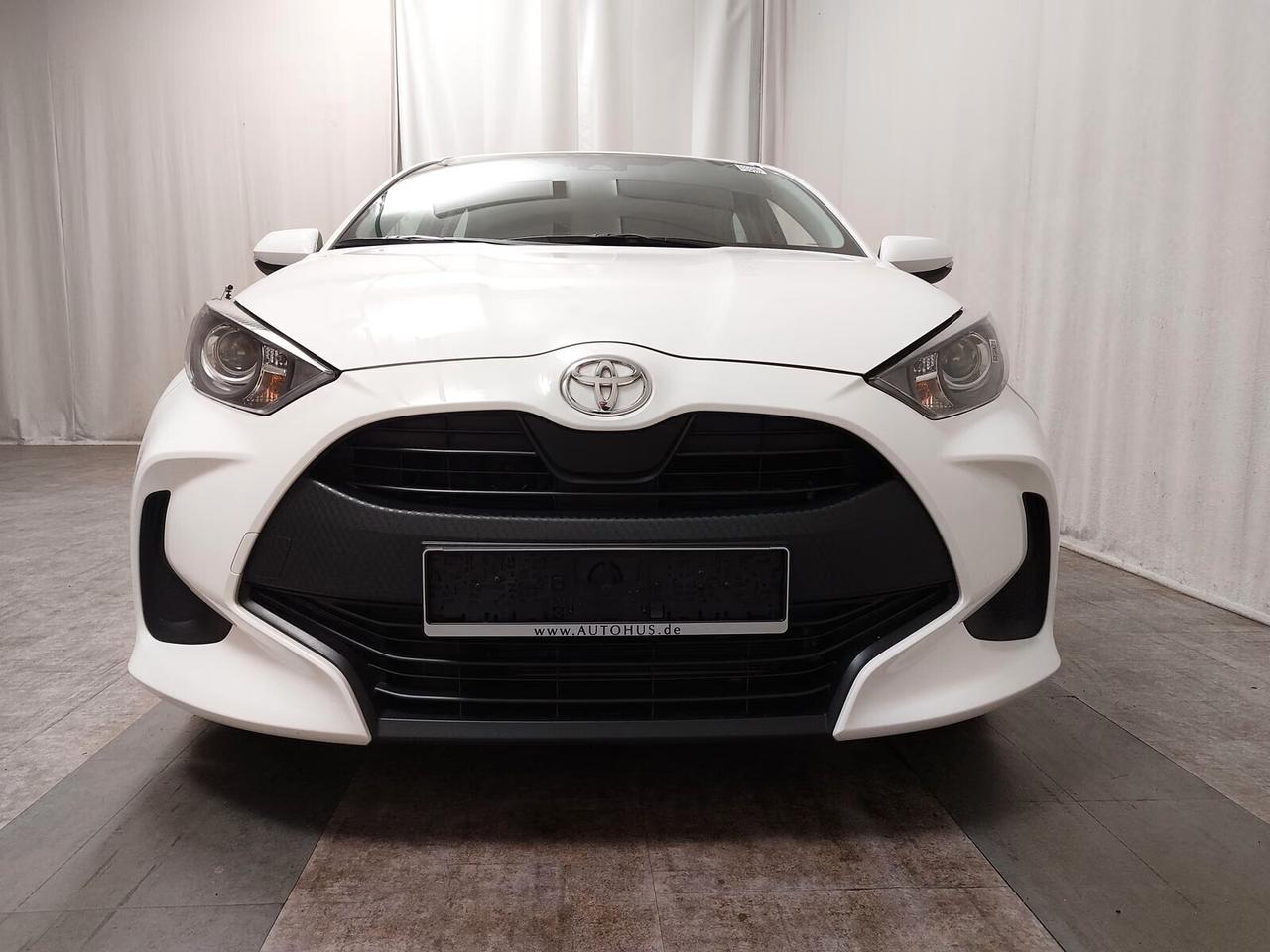 Toyota Yaris 1.0 Comfort Telecamera ACC