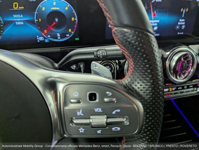 Mercedes-Benz GLA 200 D 4MATIC PREMIUM AUTOMATIC