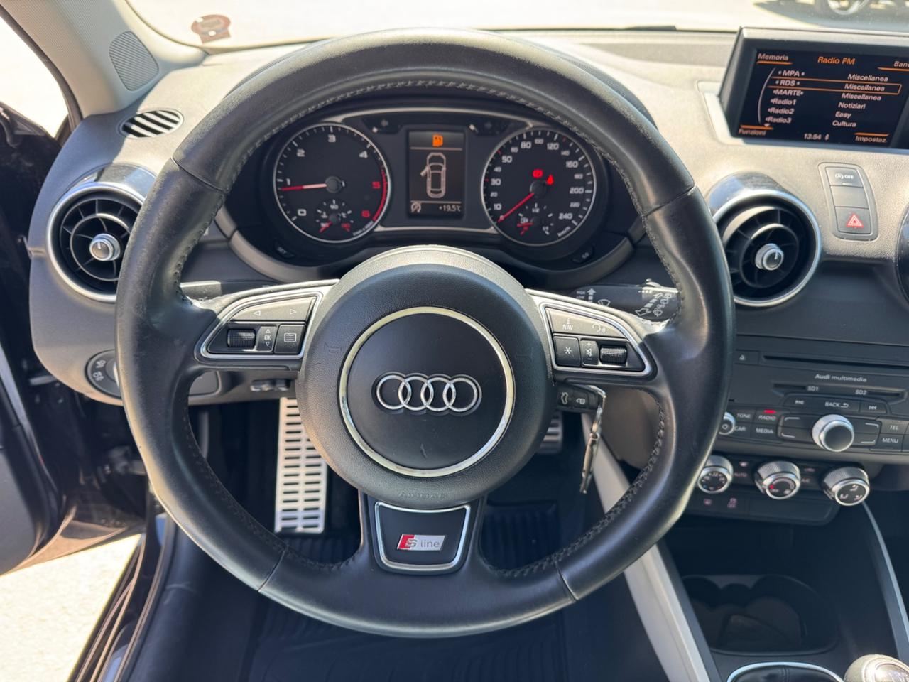 Audi A1 1.6 TDI 105 CV S line edition plus