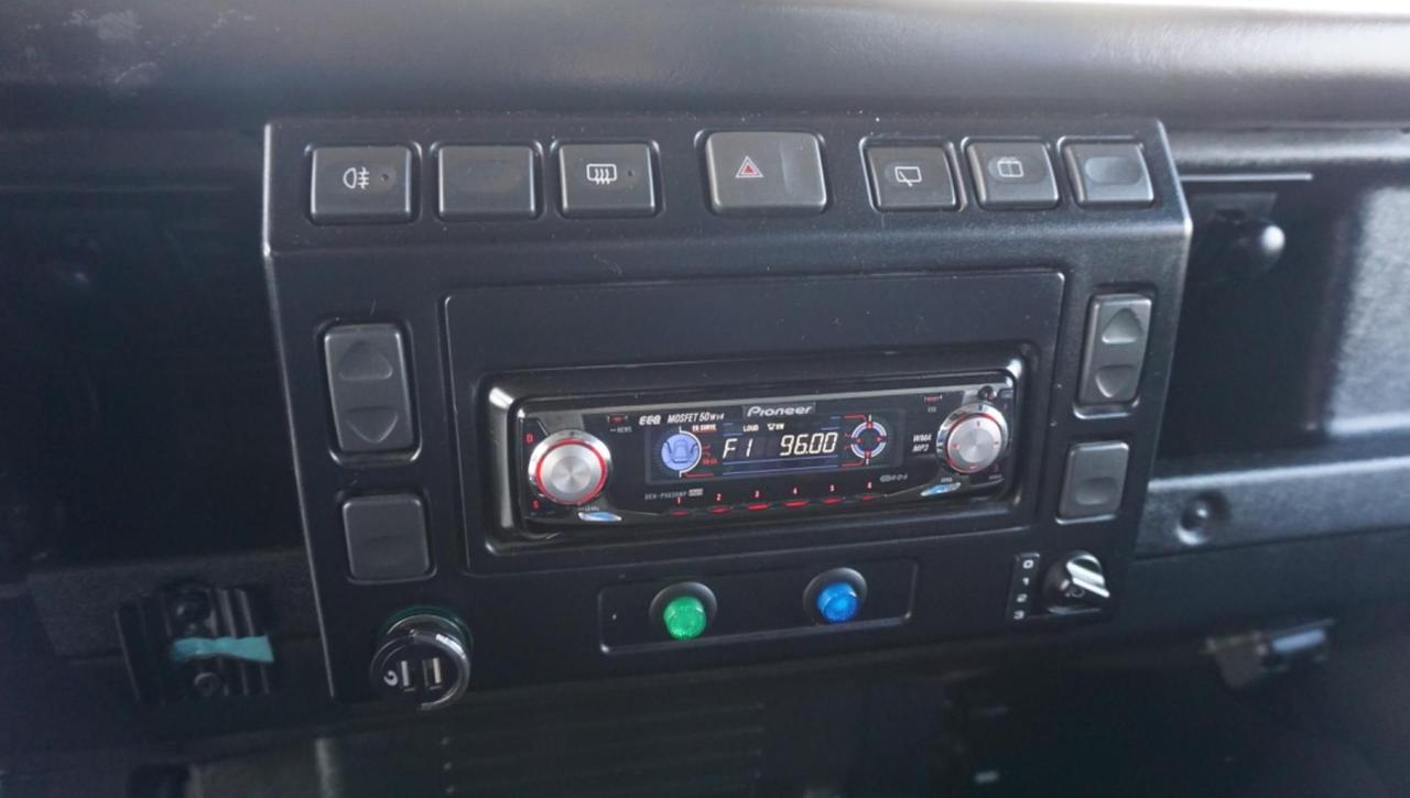 Land Rover Defender 110 2.5 Td5 cat S.W. S