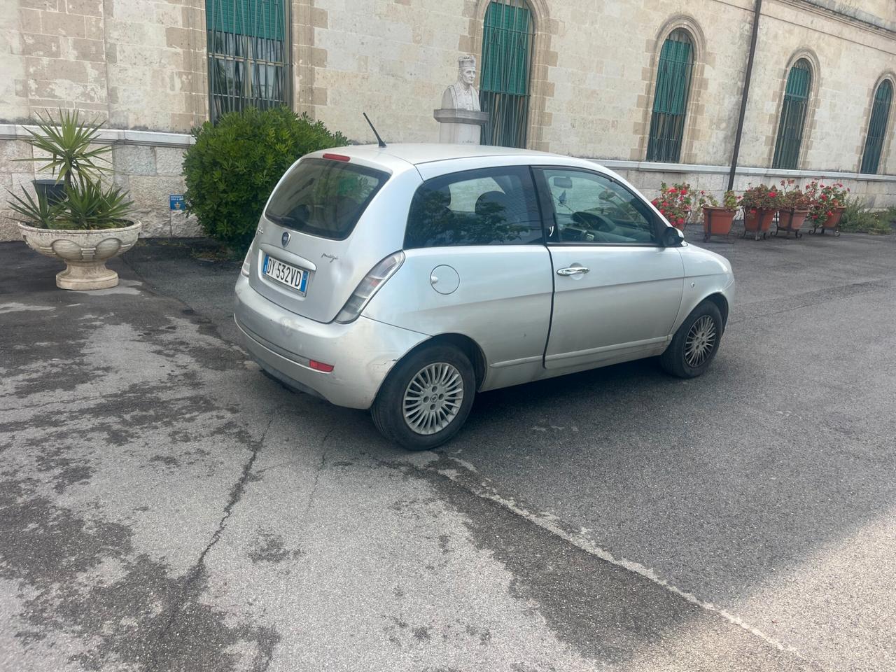 Lancia Ypsilon 1.3 MJT 75 CV X NeoPatentati