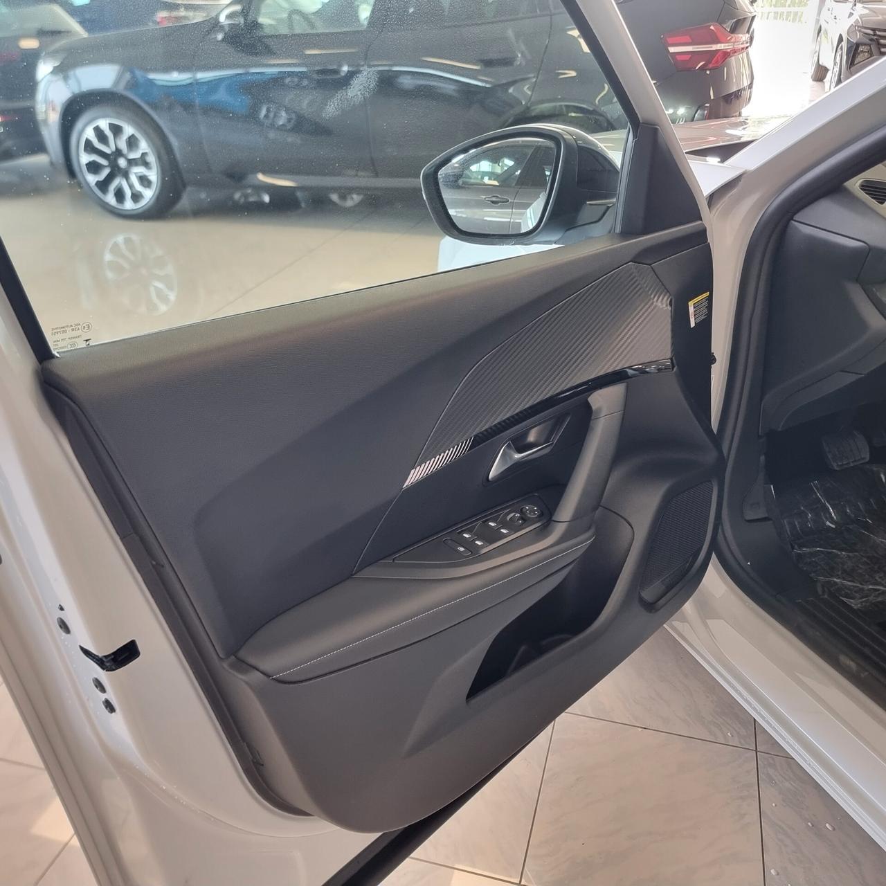 PEUGEOT 2008 ALLURE 1.2 145cv Hybrid e-DCS6 cambio automatico