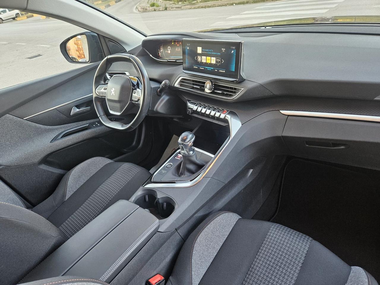 Peugeot 3008 BlueHDi 130 S&S Active Pack