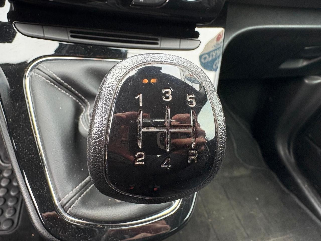 Lancia Ypsilon MOMODESIGN 1.3 MJT 16V 95 CV 5 p. UNICO PR.