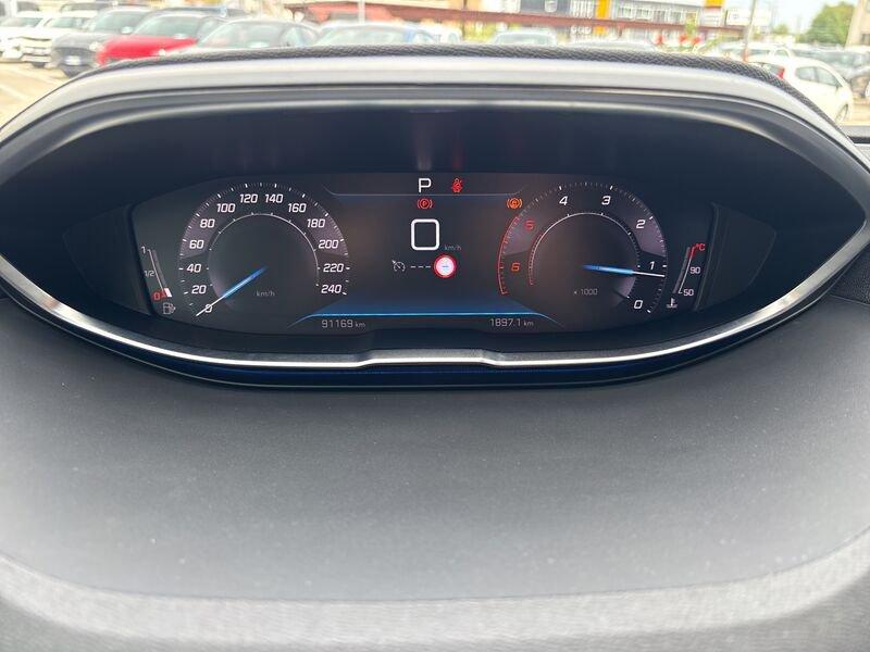 Peugeot 3008 BlueHDi 130 S&S EAT8 Allure