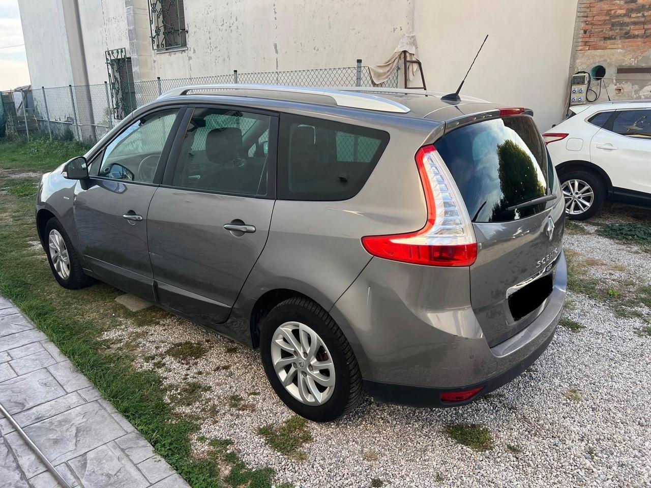 Renault Scenic Scénic 7 POSTI 1.5 dCi 110CV EDC