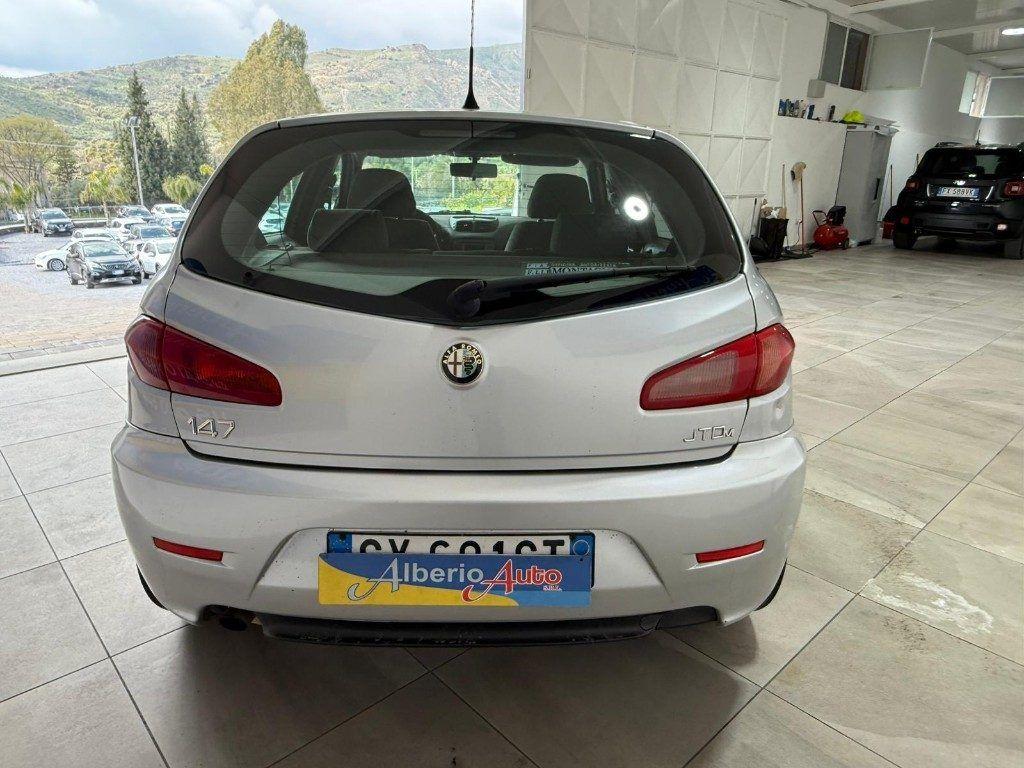 Alfa Romeo 147 1.9 JTD (120) 5 porte Distinctive
