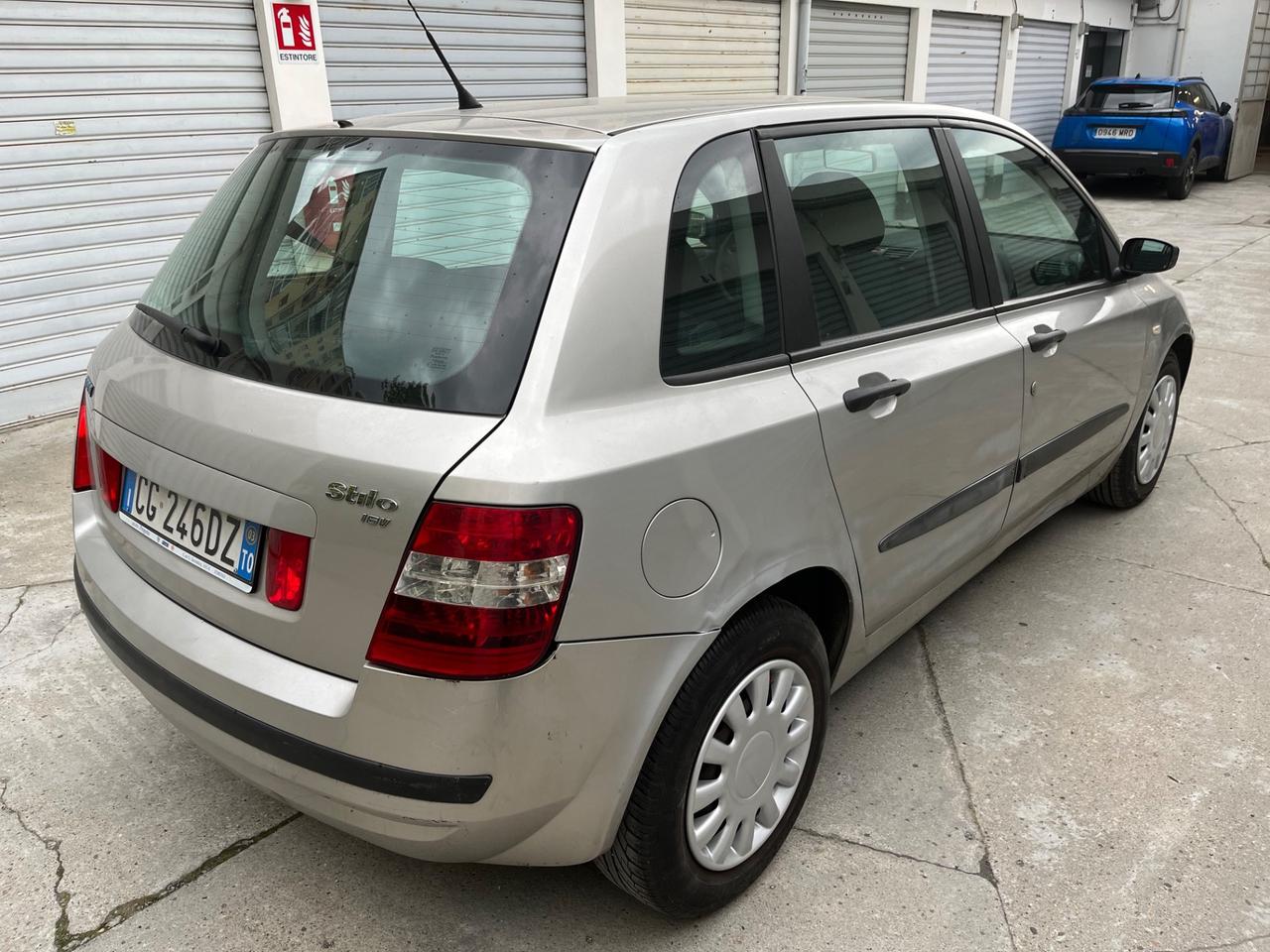 Fiat Stilo 1.6i 16V 5 porte Dynamic SOLO 40 000KM