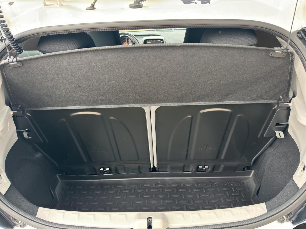 Toyota Aygo 5p 1.0 x-play m-mt