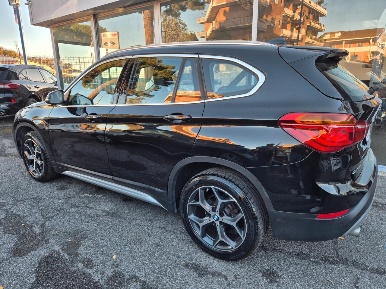 Bmw X1 sDrive18d xLine LED PELLE 18