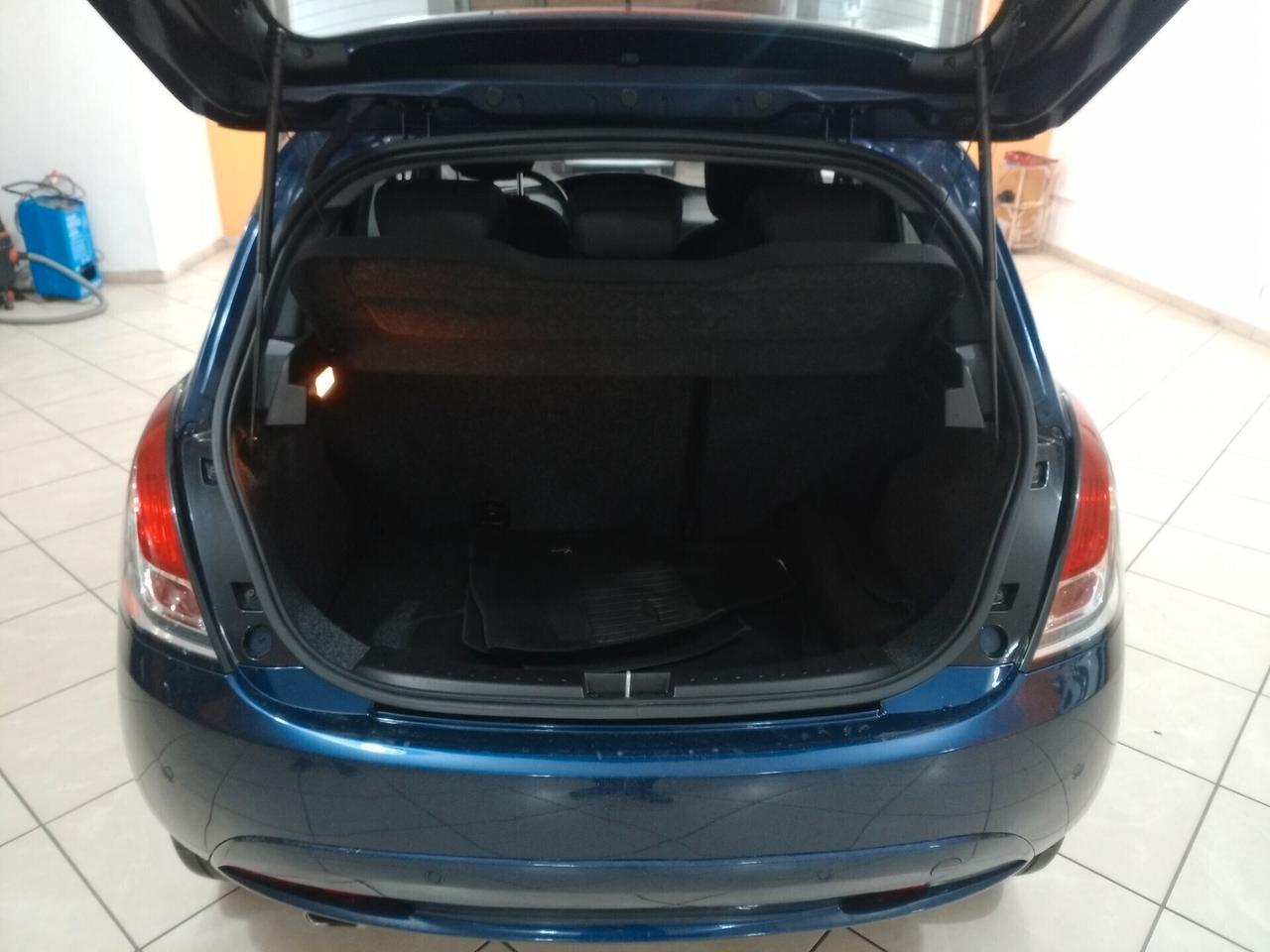 Lancia Ypsilon 1.2 69 CV 5 porte GPL Ecochic Gold