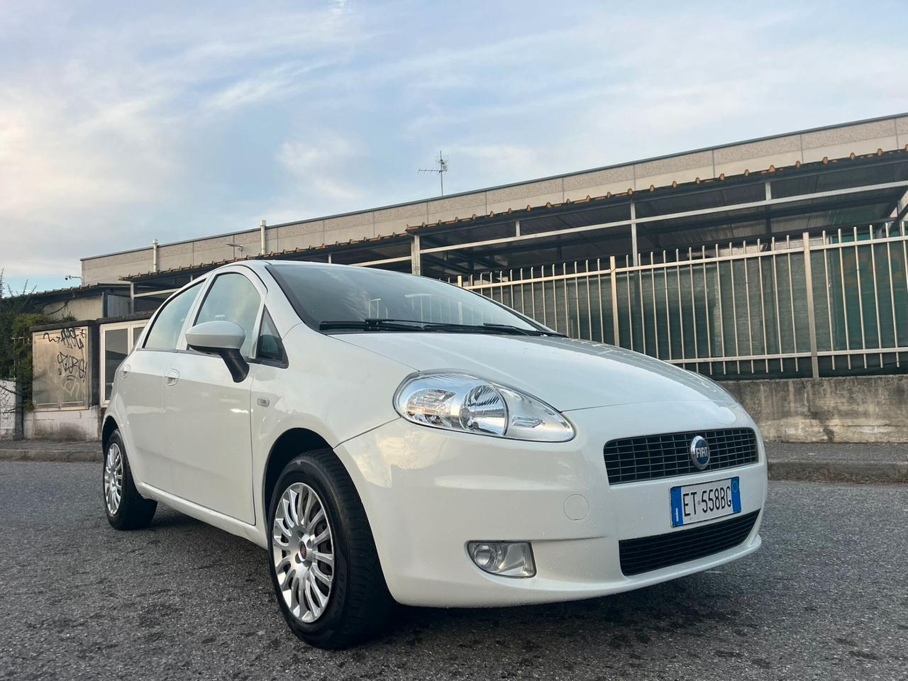 Fiat Grande Punto 1.4 gpl x neopatentati