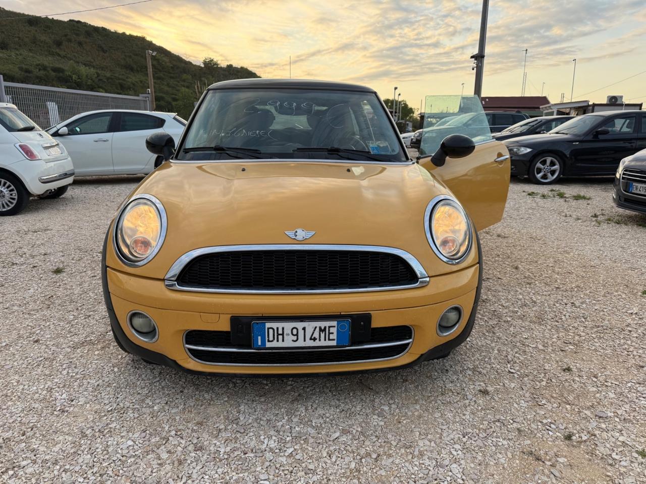 Mini 1.6 16V Cooper Diesel 2.900€
