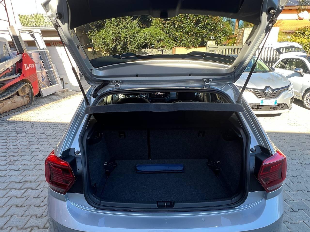 Polo VI 2017 5p 1.0 tsi Comfortline 95cv