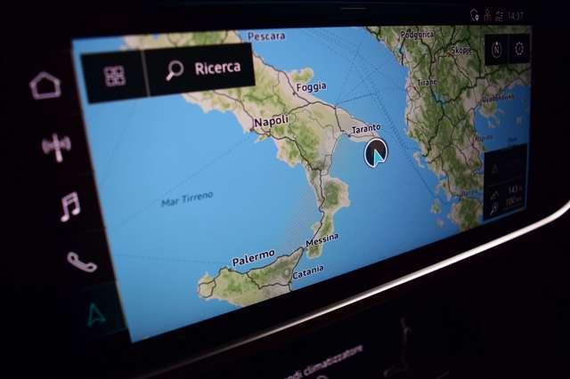 Audi A6 Avant 40 2.0 Tdi quattro S tronic Business Plus