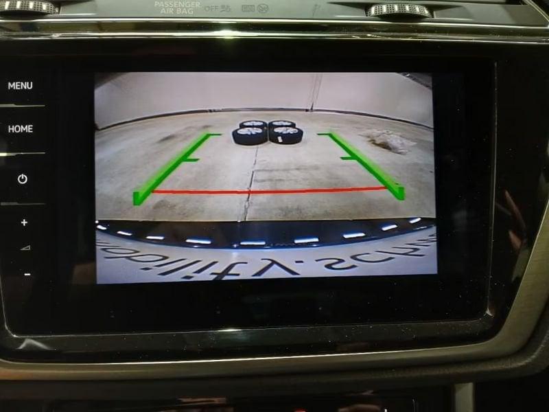 Volkswagen Touran 1.5 TSI EVO Business DSG NAVI ACC LED CAMERA
