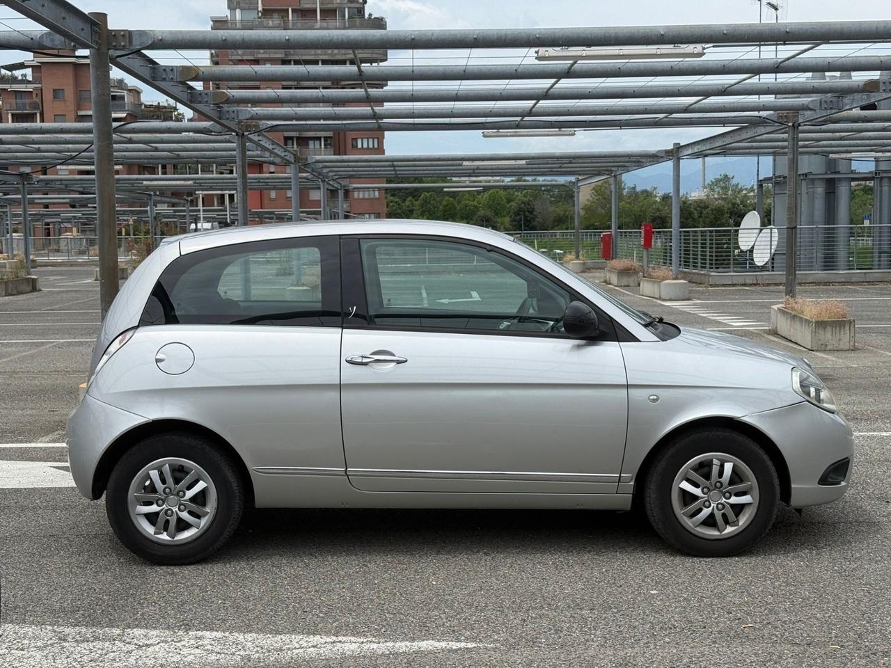 Lancia Ypsilon 1.3 MJT 75 CV Elle