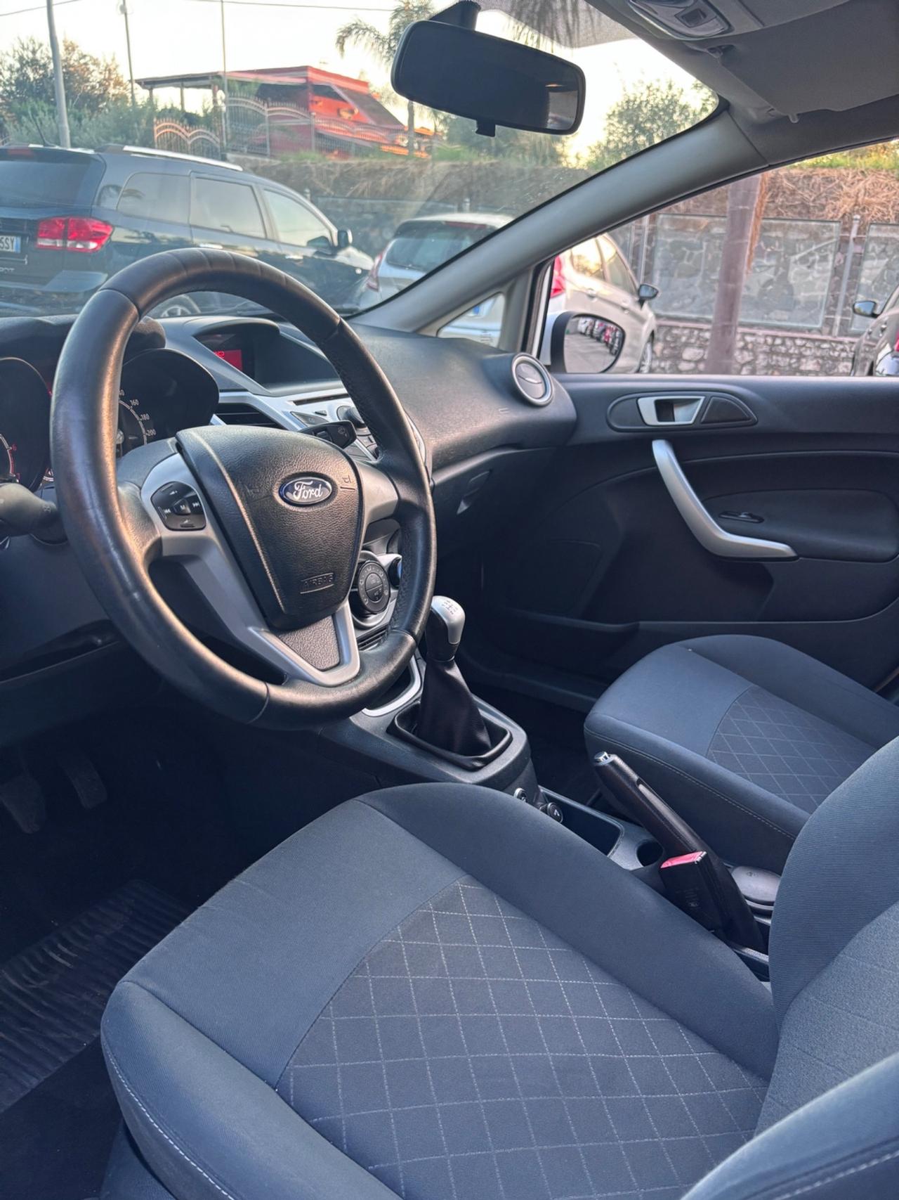 Ford Fiesta 1.4 90 CV GPL