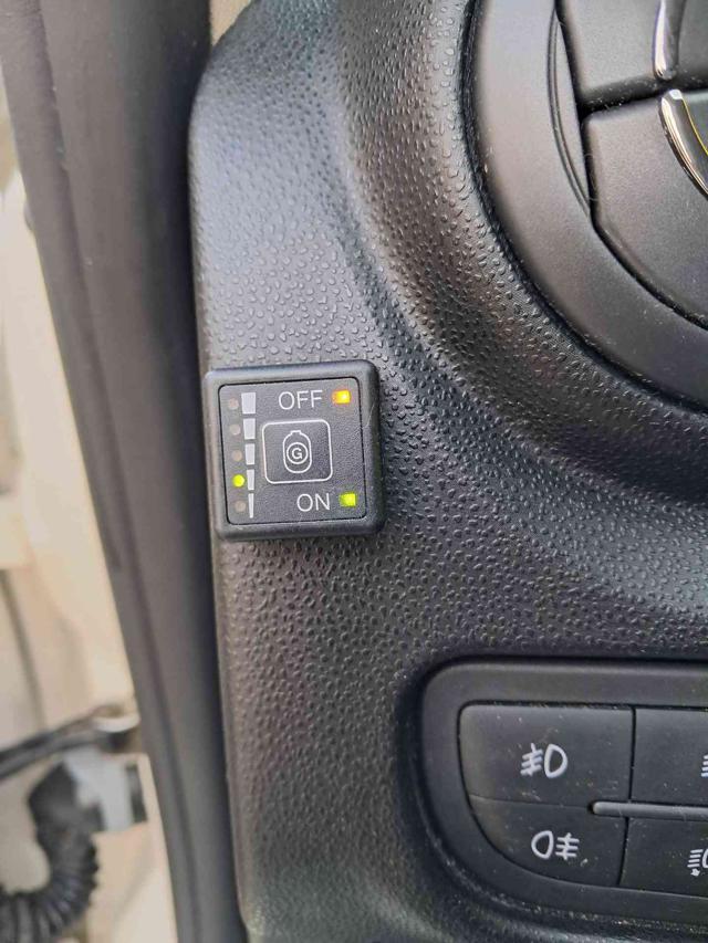 ALFA ROMEO MiTo 1.4 T 120 CV GPL Distinctive Sport Pack neopatent