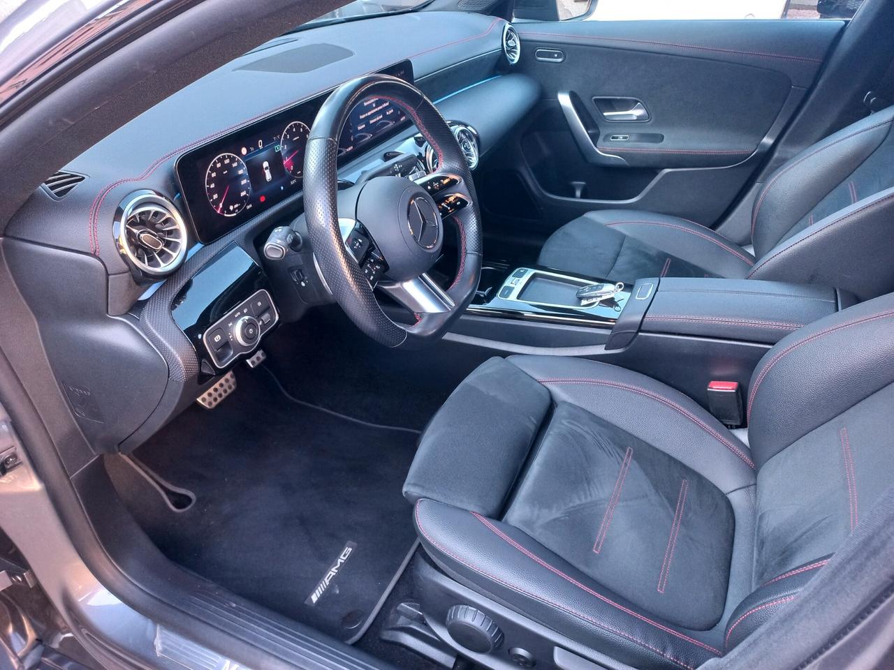 Mercedes-benz CLA 200 Automatic Shooting Brake AMG Line Premium