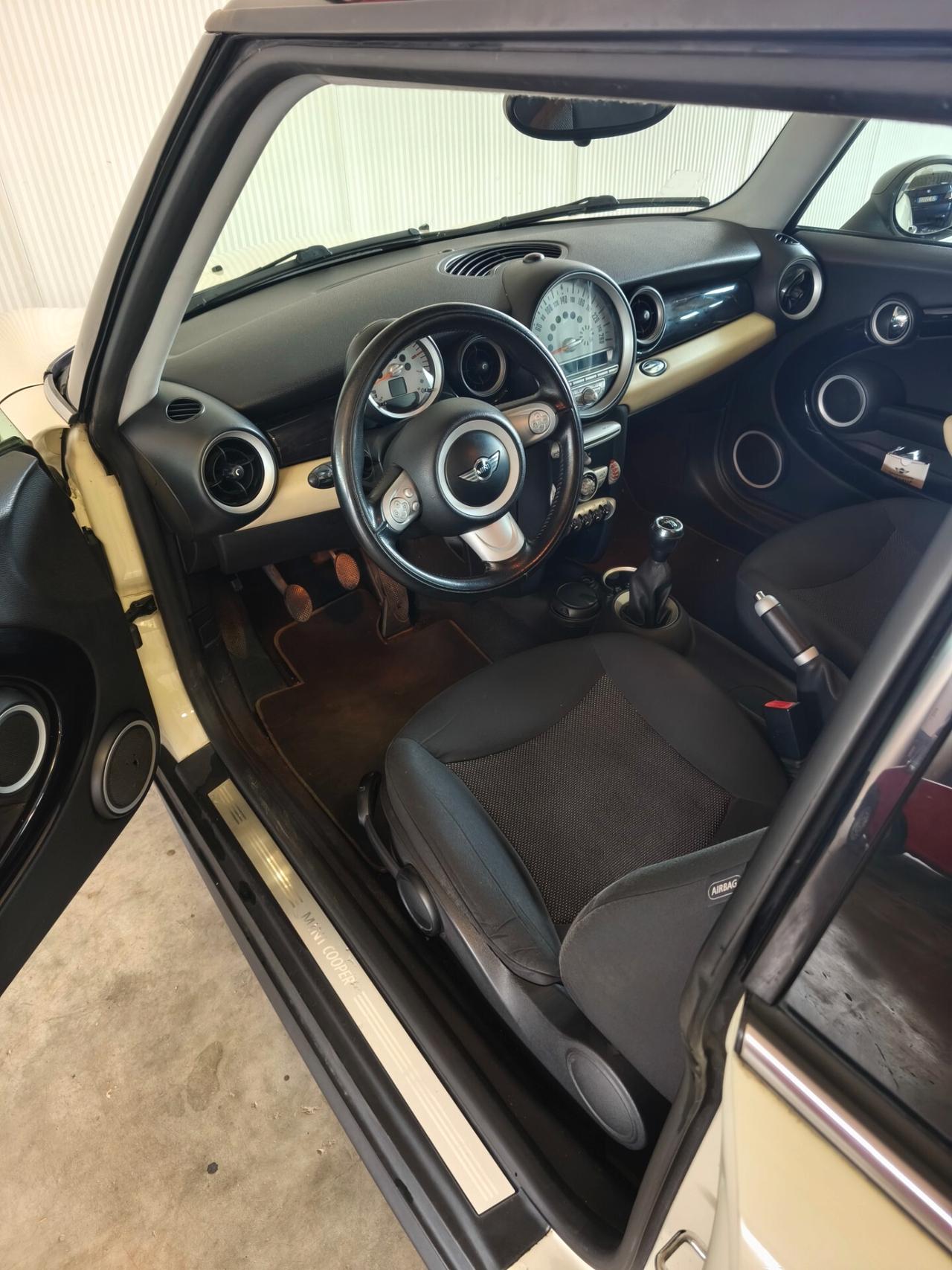 Mini 1.6 16V Cooper D