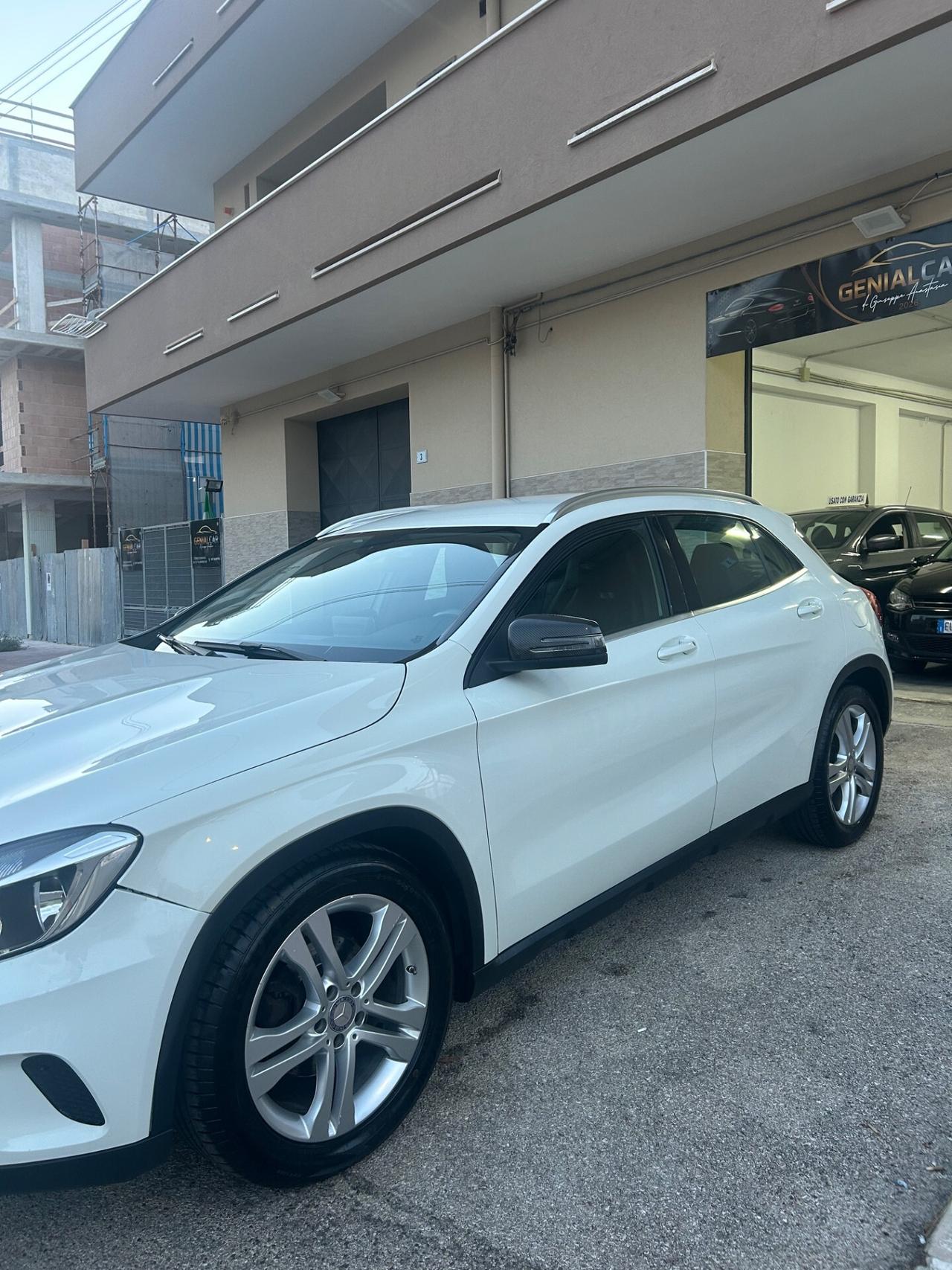Mercedes-benz CLA 200 220 CDI Automatic Premium