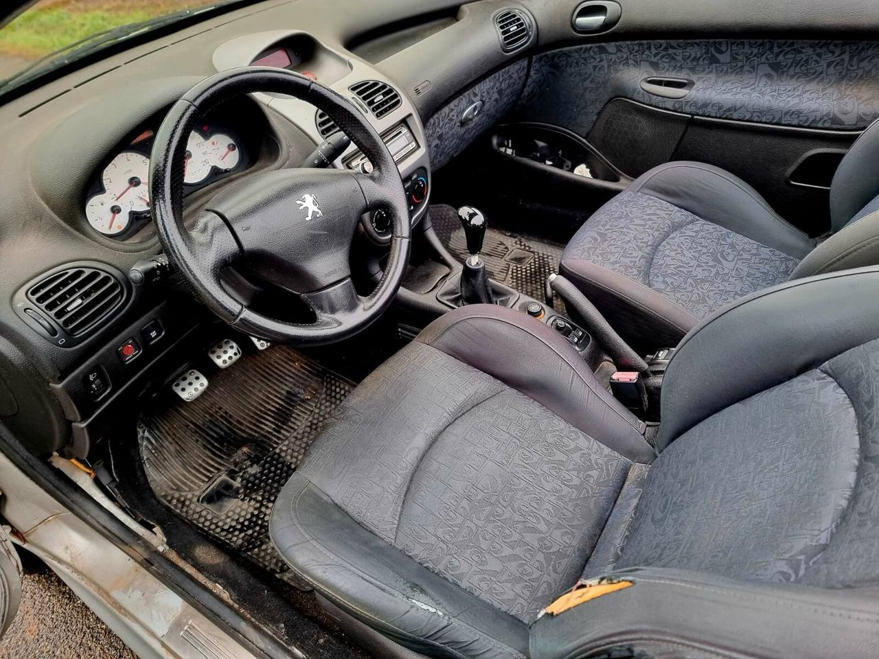 Peugeot 206 1.6 ADATTA A NEOPATENTATI