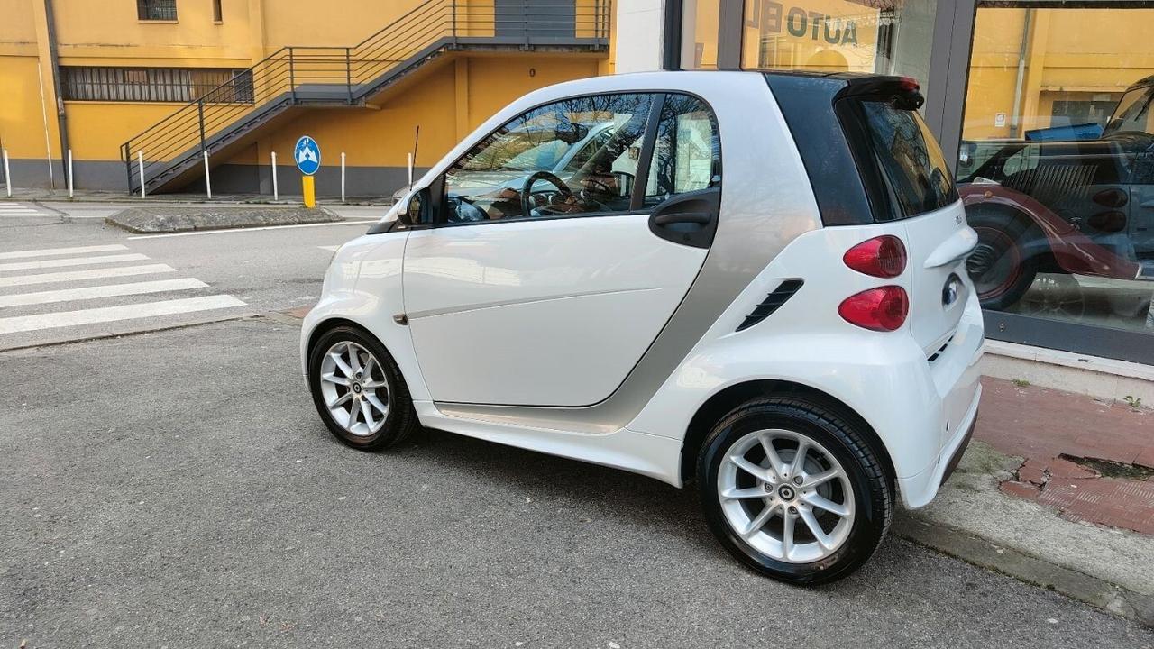 Smart ForTwo 1000 52 kW coupé passion