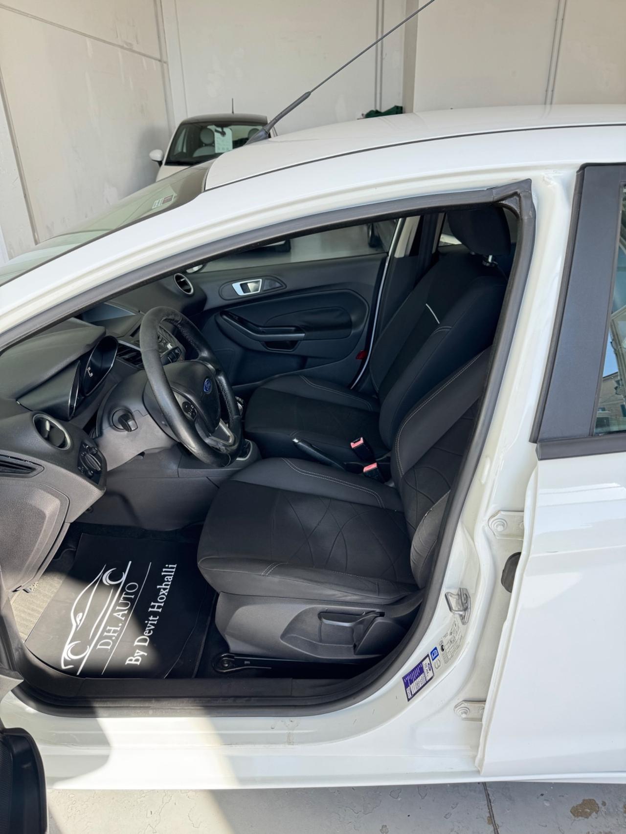 Ford Fiesta 1.5 TDCi 75CV 5 porte Titanium