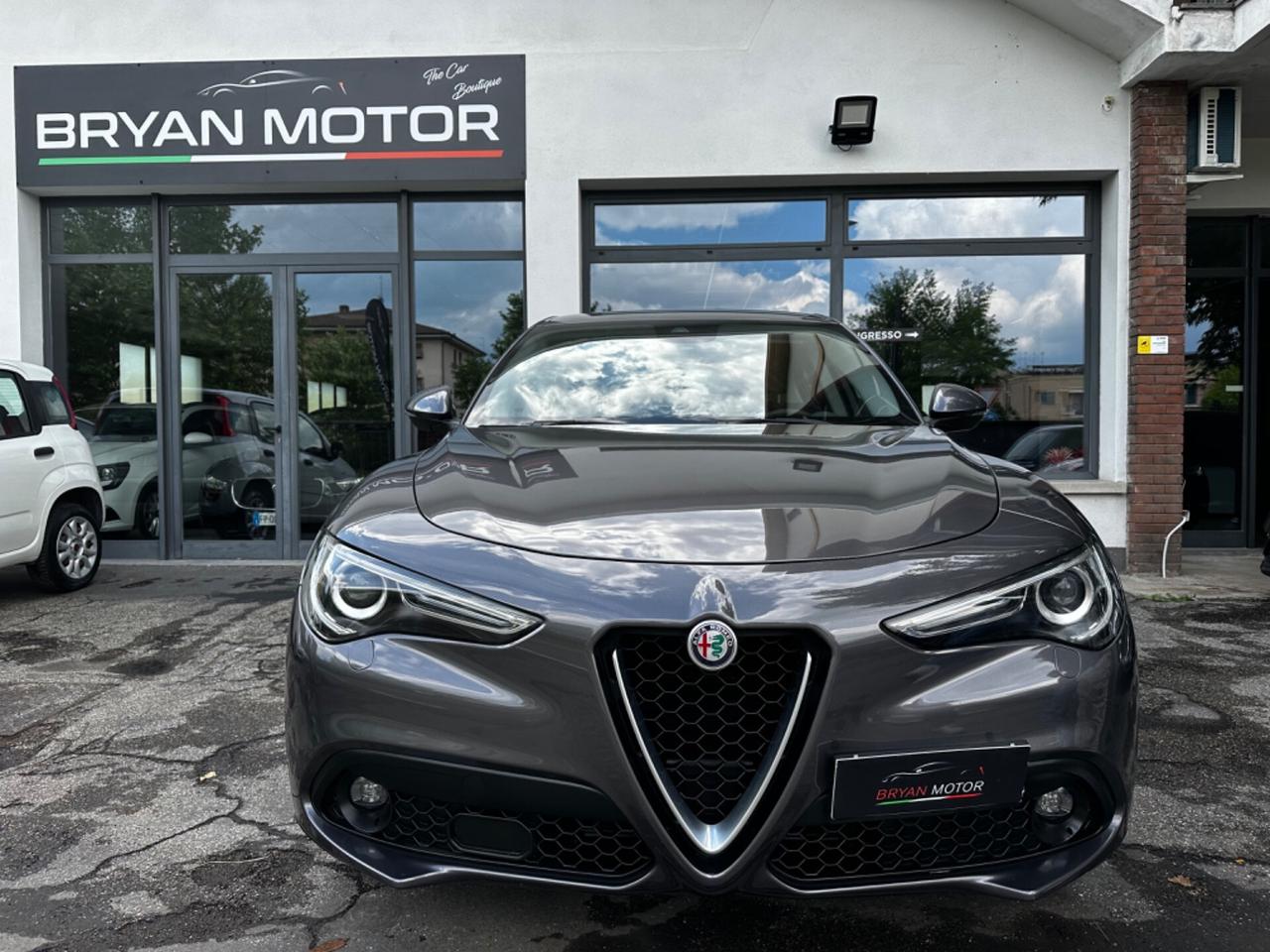 Alfa Romeo Stelvio 2.2 Turbodiesel 180 CV AT8 Q4 Super