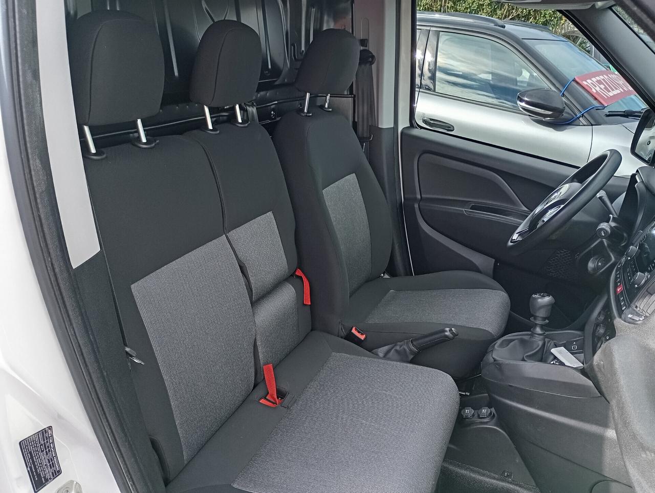 Fiat Doblo Cargo Maxi 1.6 Mjt 105CV Bus. 3 Posti