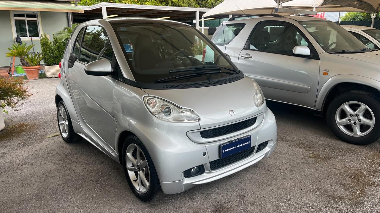 Smart ForTwo 1000 52 kW MHD coupé pulse